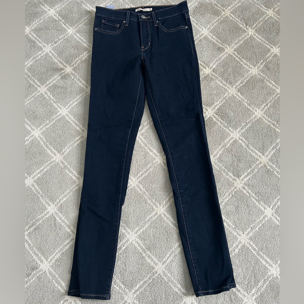 N W/O T Levi’s 311 Shaping Skinny Jean